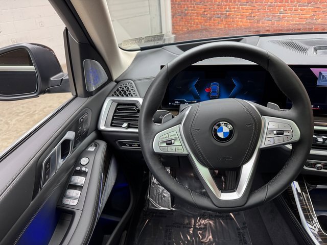 Certified 2025 BMW X7 xDrive40i w/ Premium Package image 13