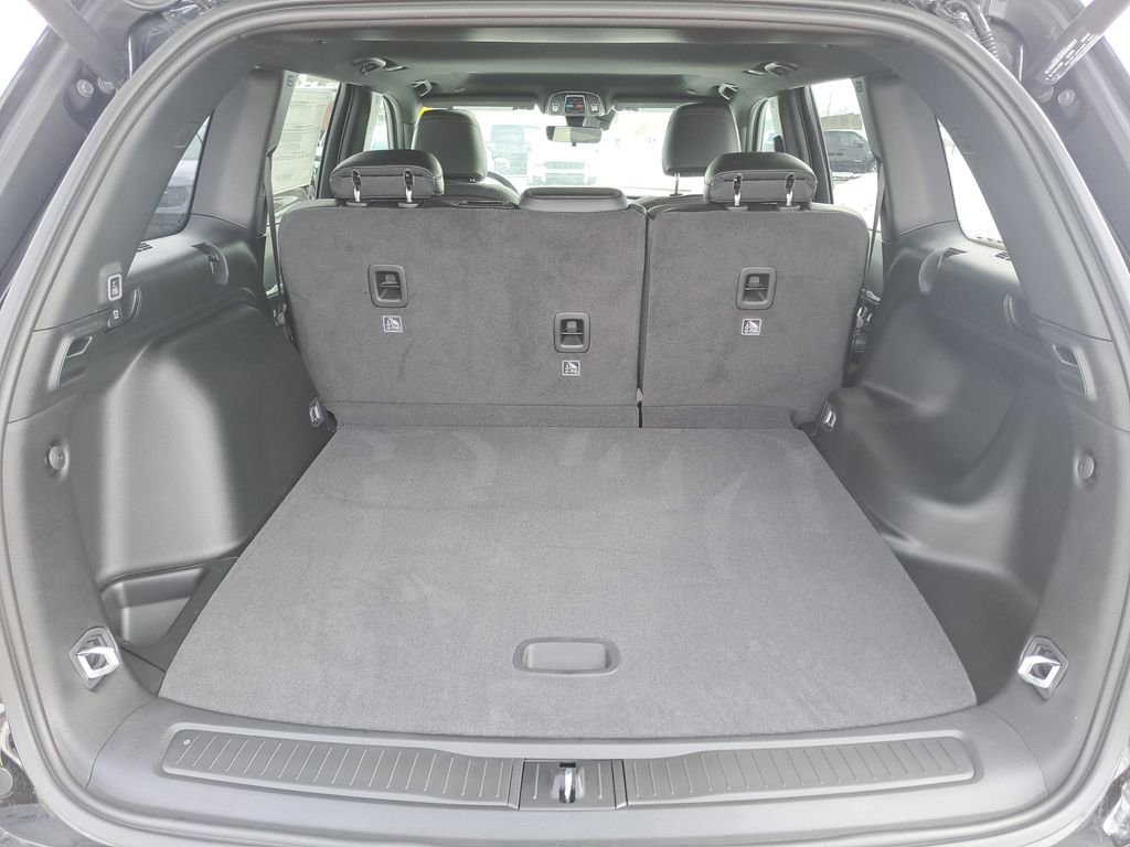 New 2026 Jeep Grand Cherokee L Laredo image 7