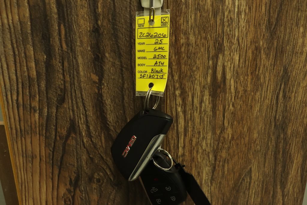 Used 2025 GMC Sierra 2500 AT4 w/ AT4 Premium Plus Package AWD/4WD image 38