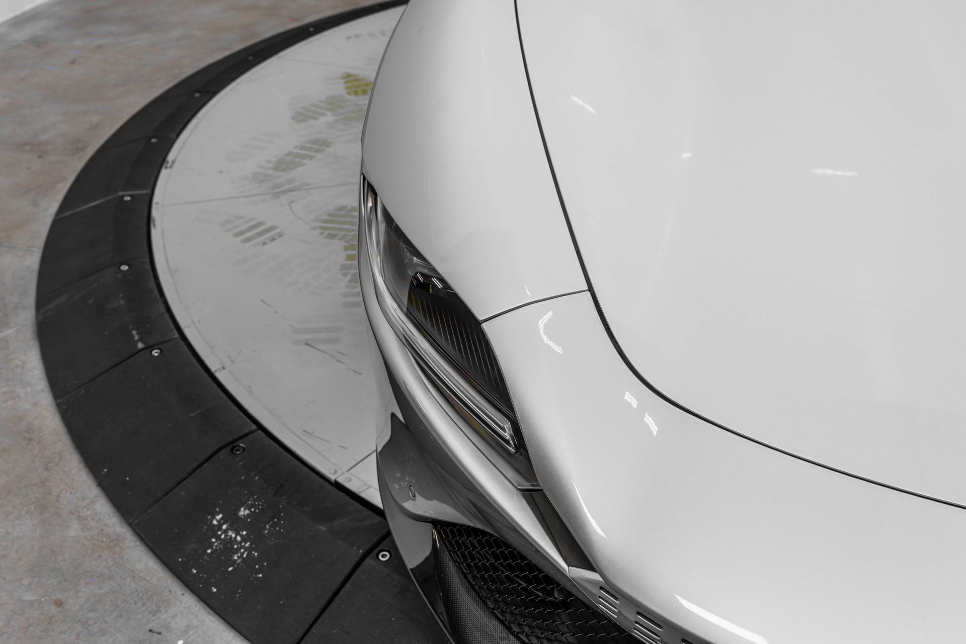 Certified 2025 Ferrari Roma Spider RWD image 81