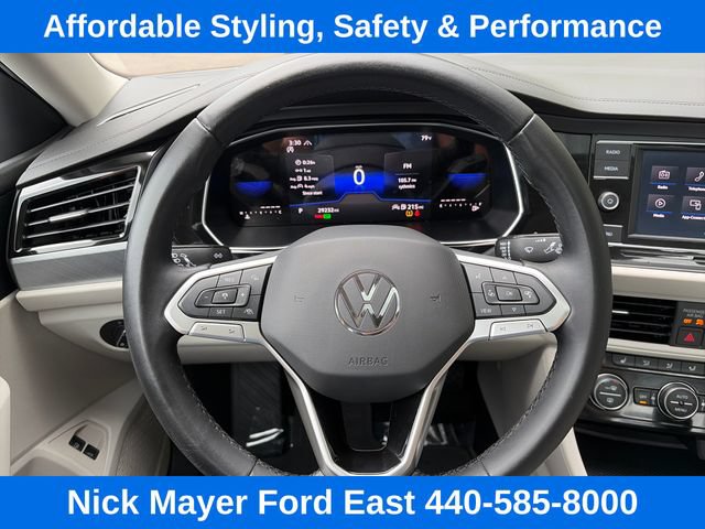 Used 2023 Volkswagen Jetta SE w/ Panoramic Sunroof Package FWD image 29
