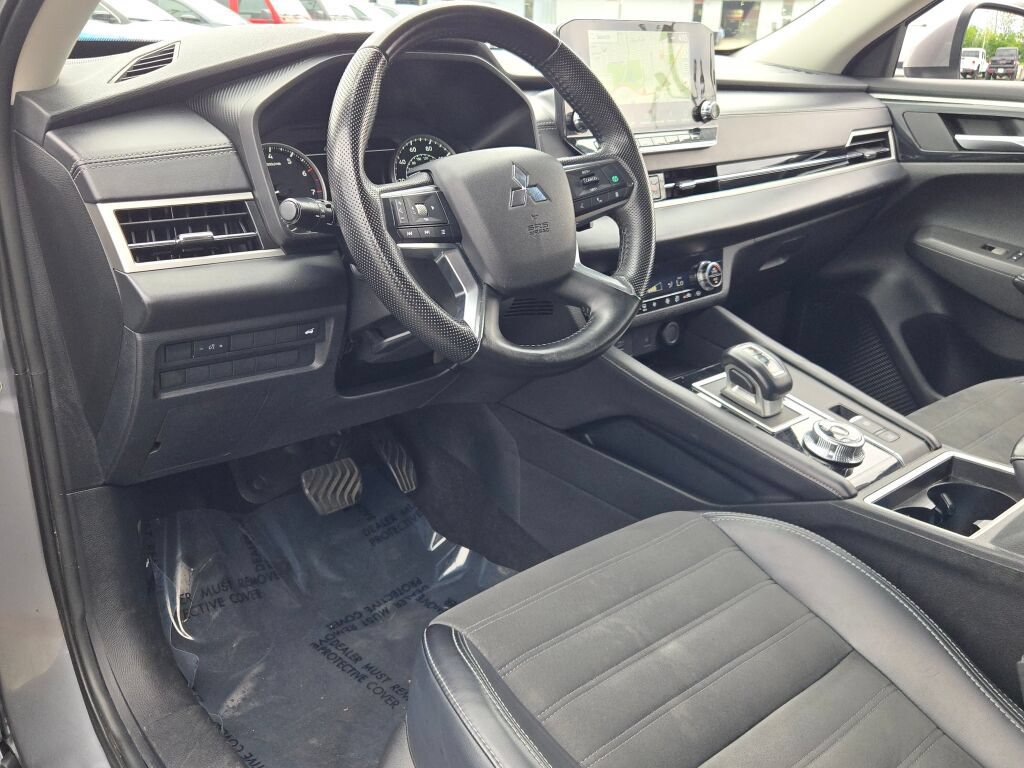 Used 2024 Mitsubishi Outlander SE Black Edition AWD/4WD image 29