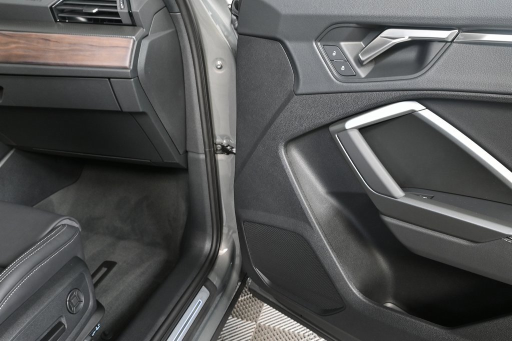 New 2025 Audi Q3 2.0T Premium image 22