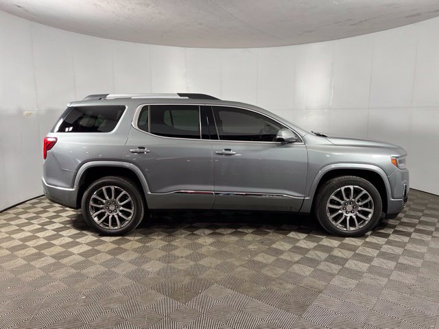 Used 2023 GMC Acadia Denali w/ Denali Ultimate Package AWD/4WD image 4
