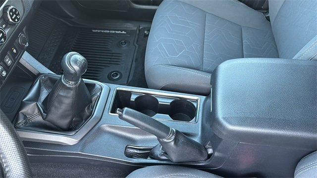 Used 2018 Toyota Tacoma TRD Sport image 19