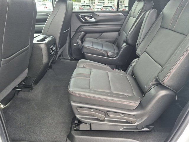 Used 2022 Chevrolet Suburban RST w/ Luxury Package AWD/4WD image 16
