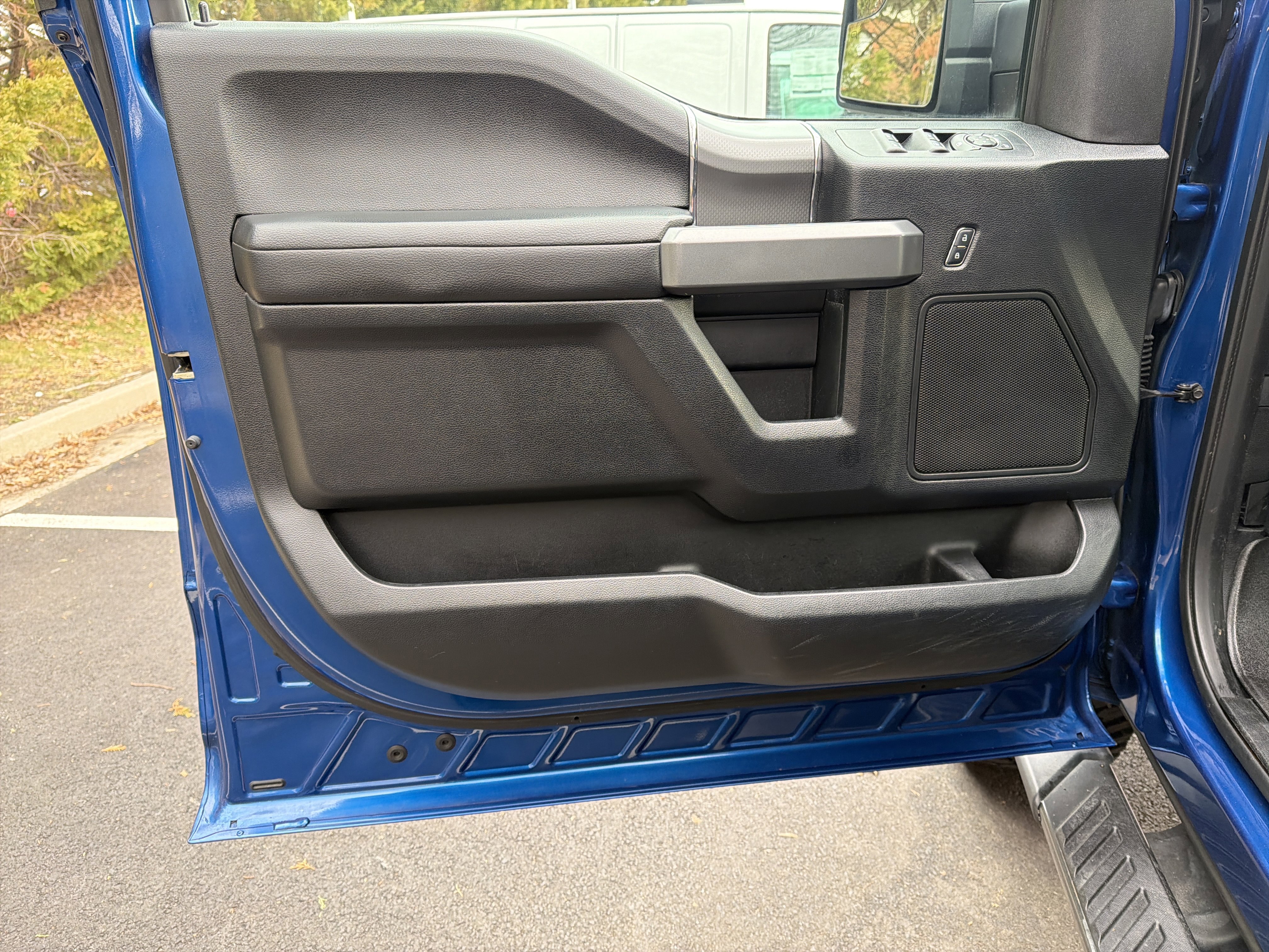 Used 2017 Ford F150 XLT w/ Equipment Group 302A Luxury image 14