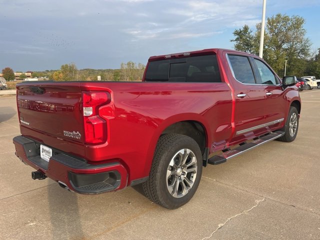 Used 2025 Chevrolet Silverado 1500 High Country image 4