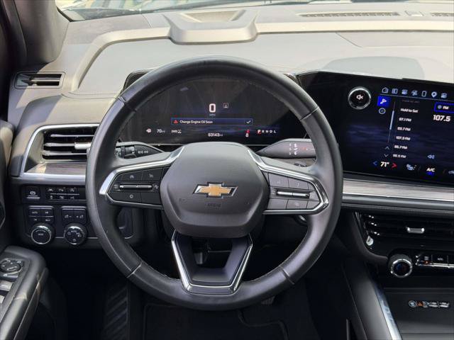 Used 2025 Chevrolet Suburban LT AWD/4WD image 17