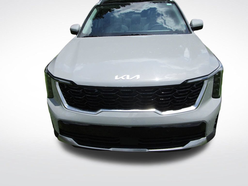 Used 2025 Kia Sorento S w/ Panoramic Sunroof Package FWD image 5