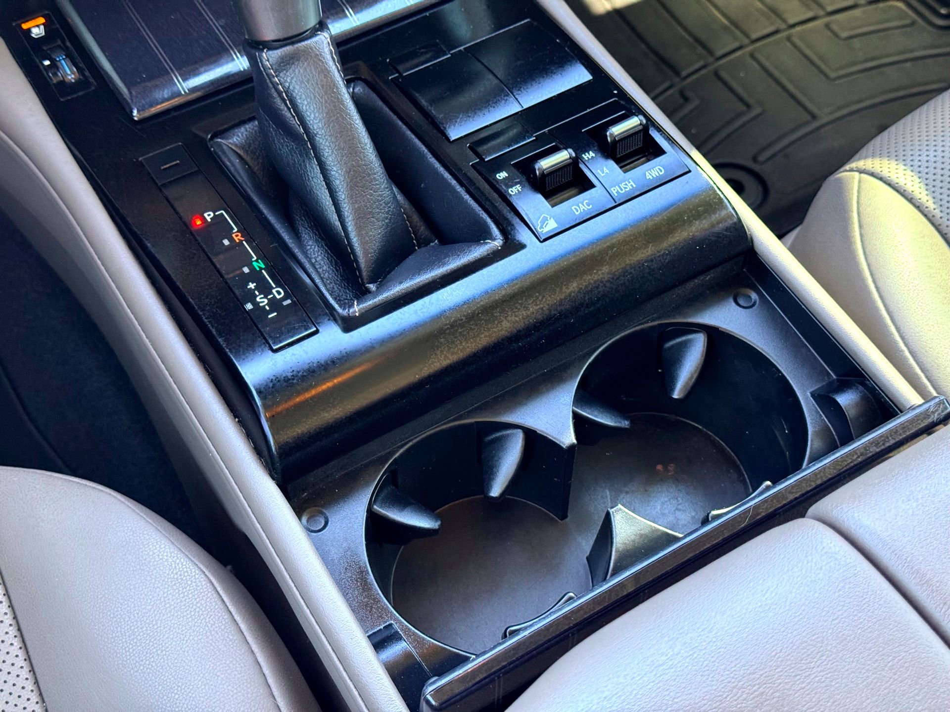 Used 2020 Lexus GX 460 Premium image 29