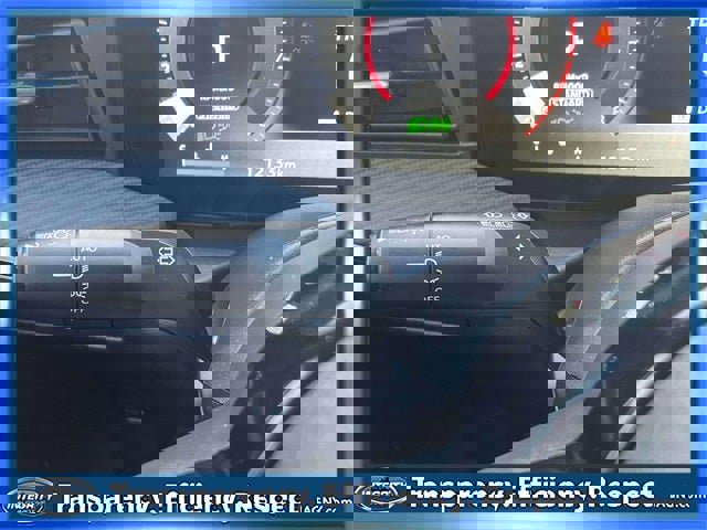 Certified 2025 Nissan Kicks SR image 23