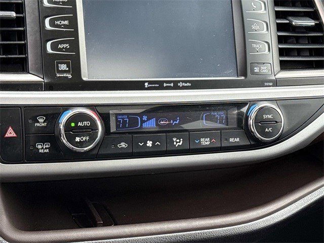 Used 2016 Toyota Highlander Limited image 21