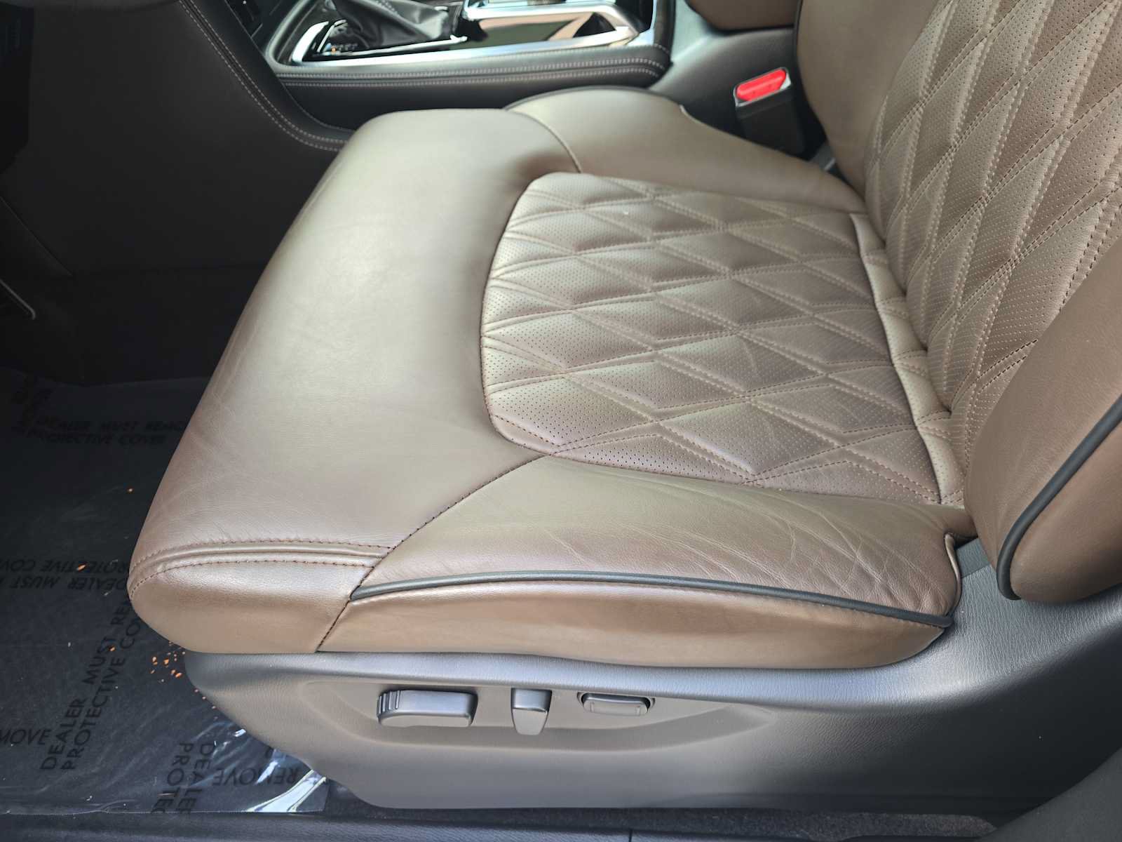 Used 2021 Nissan Armada Platinum w/ Captain's Chairs Package RWD image 19