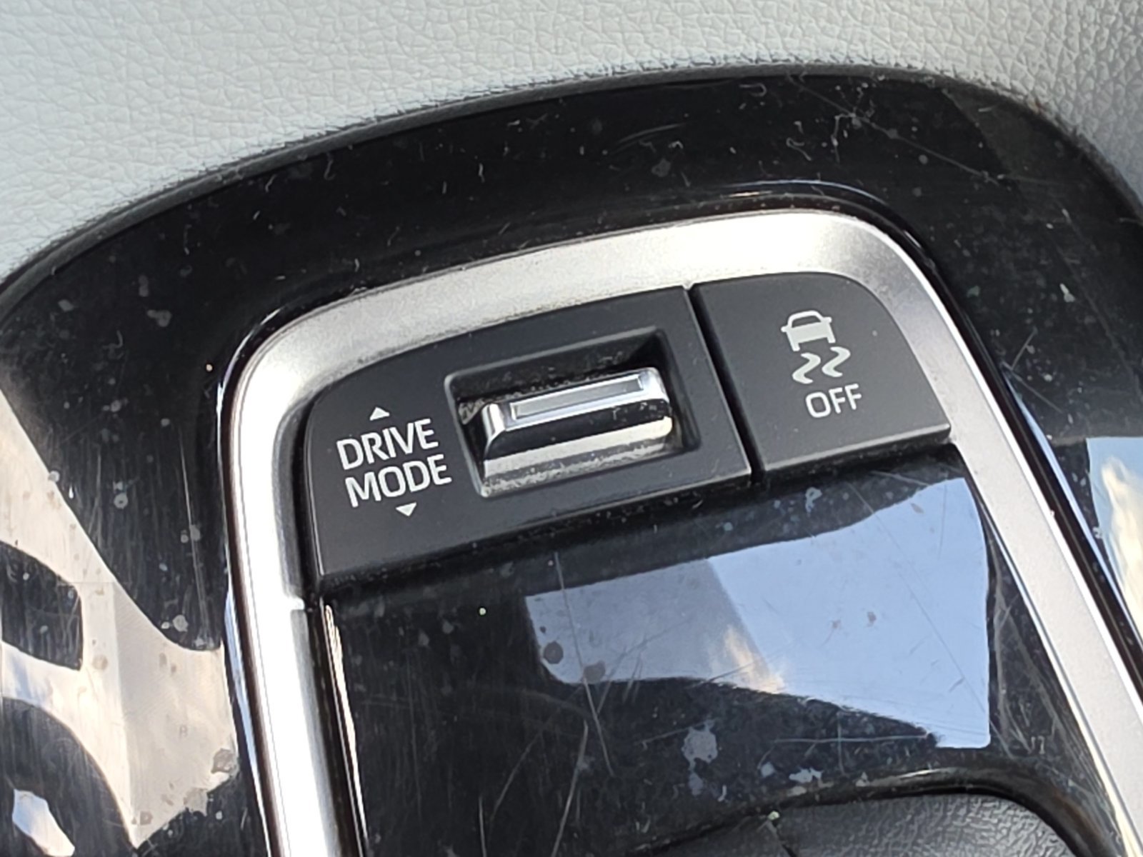 Used 2023 Toyota Corolla SE FWD image 28