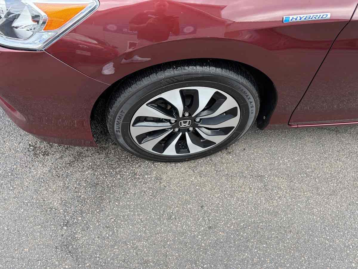 Used 2017 Honda Accord EX-L image 32