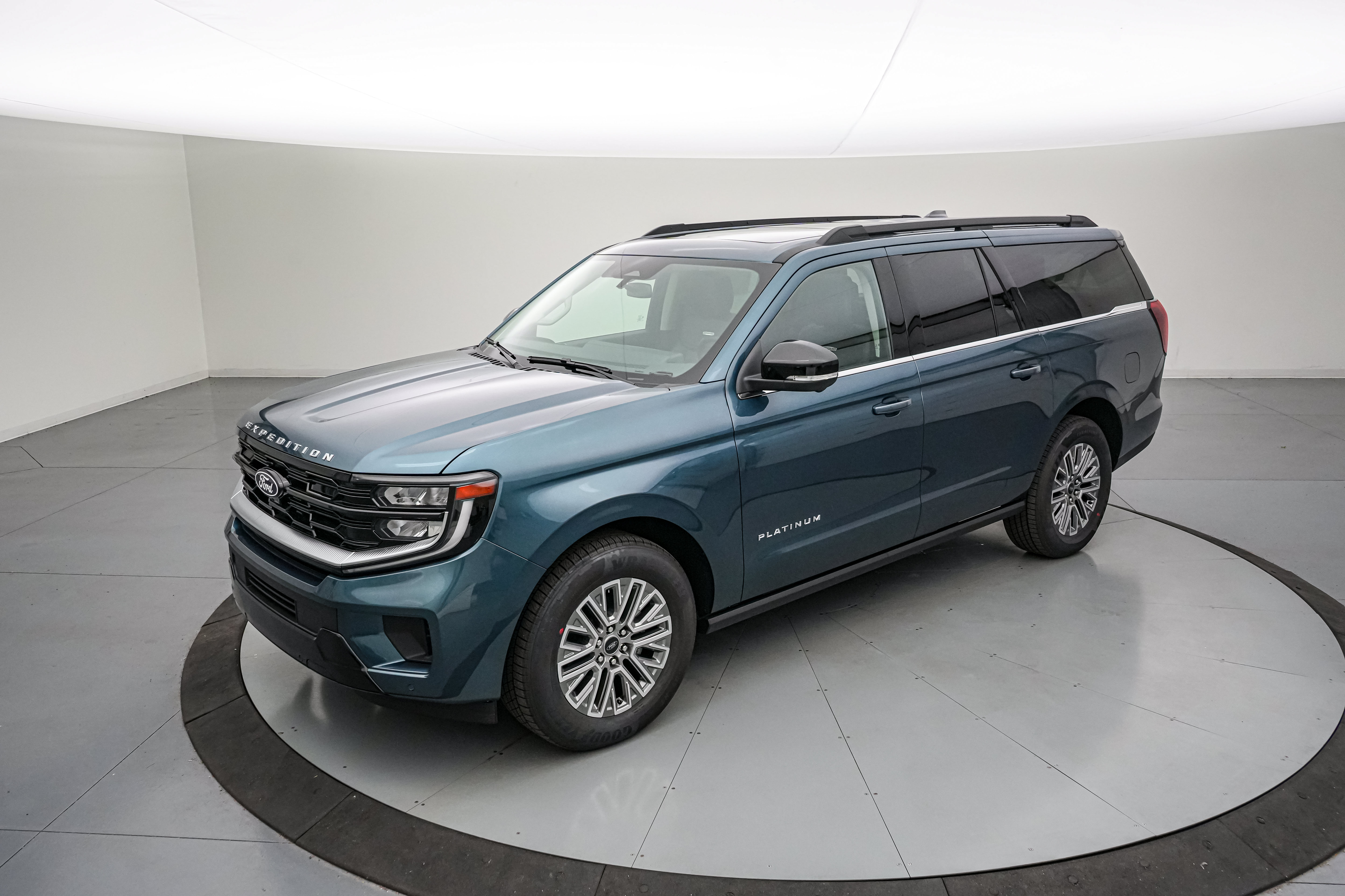 New 2027 Ford Expedition Max Platinum w/ Driver's Package AWD/4WD image 8