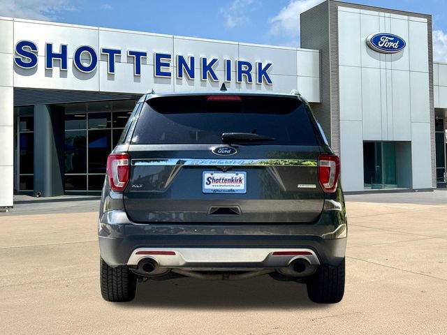Used 2016 Ford Explorer XLT w/ Equipment Group 202A FWD image 7