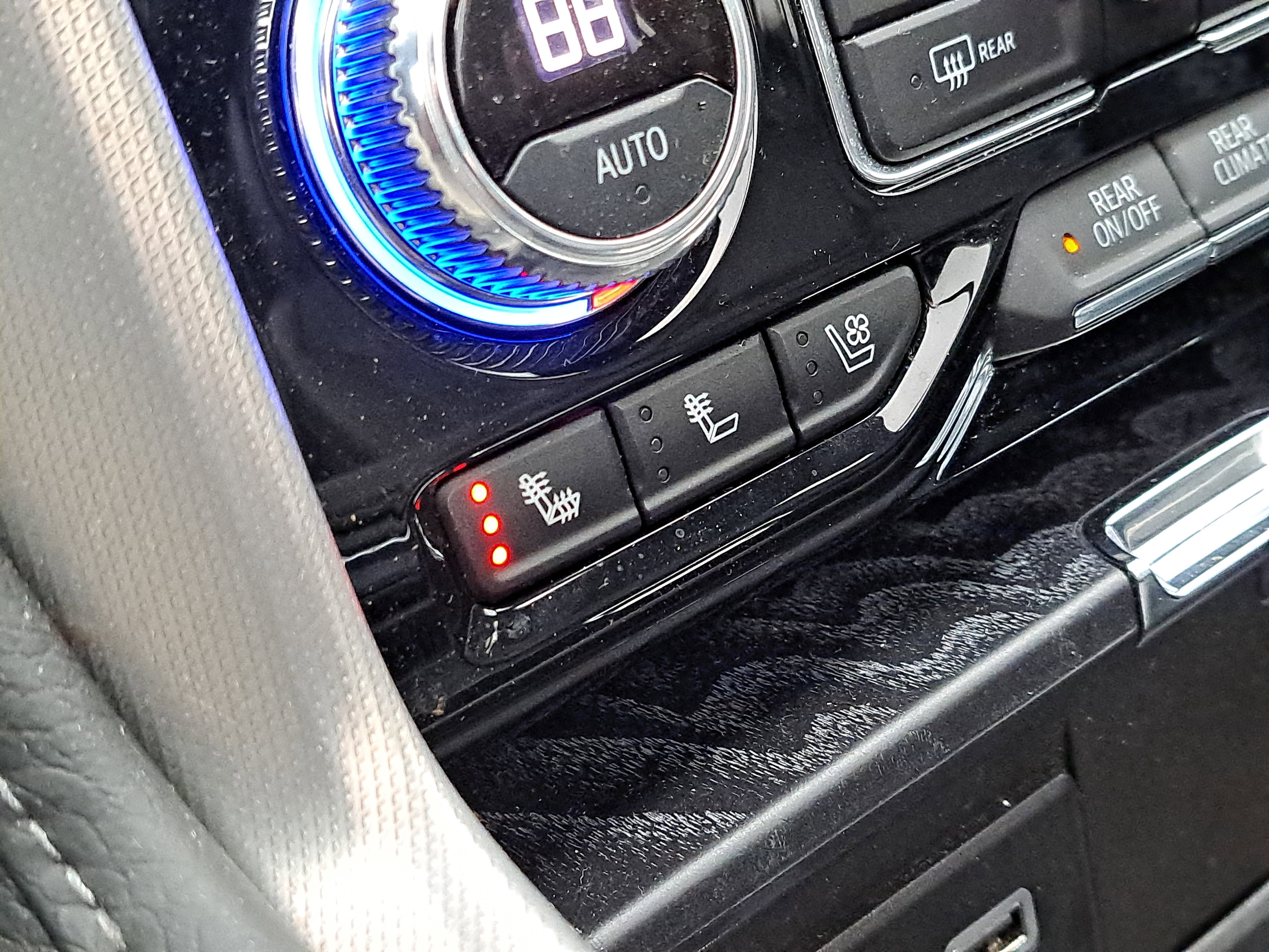 Used 2024 GMC Yukon Denali w/ Advanced Technology Package image 20