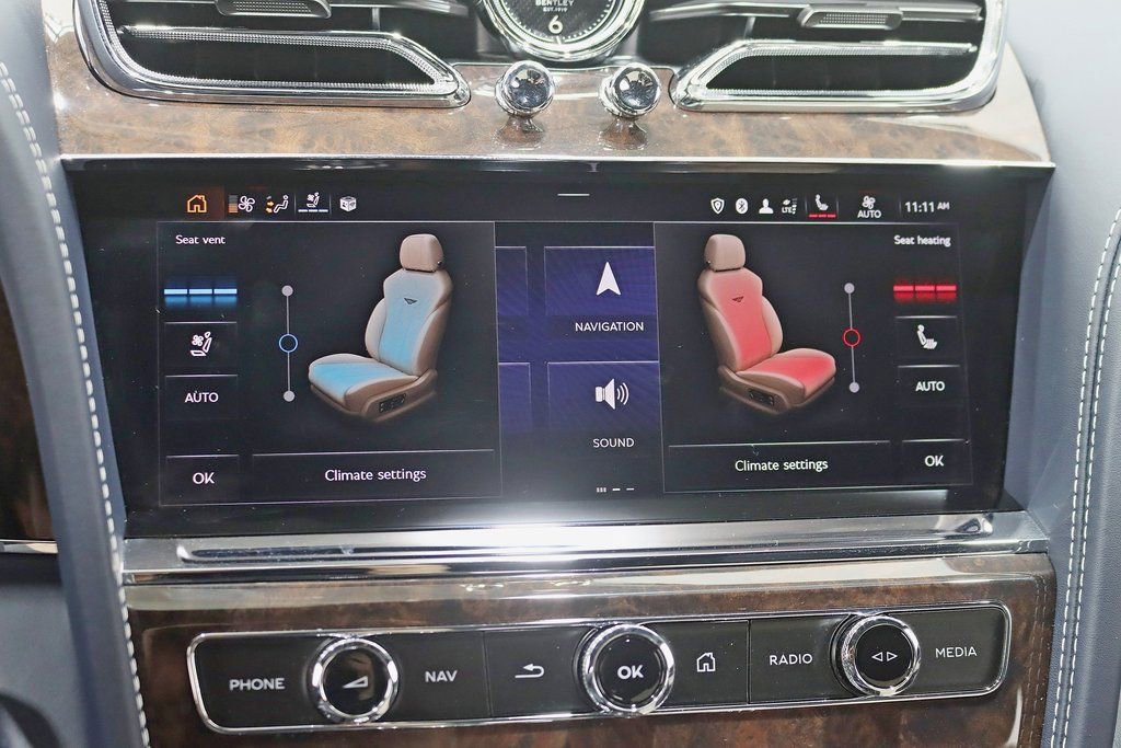 Used 2022 Bentley Bentayga image 27