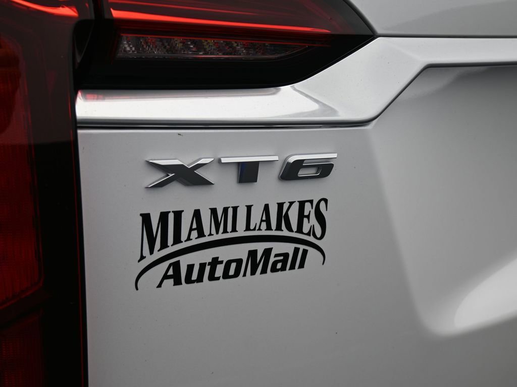 Used 2024 Cadillac XT6 Luxury image 40