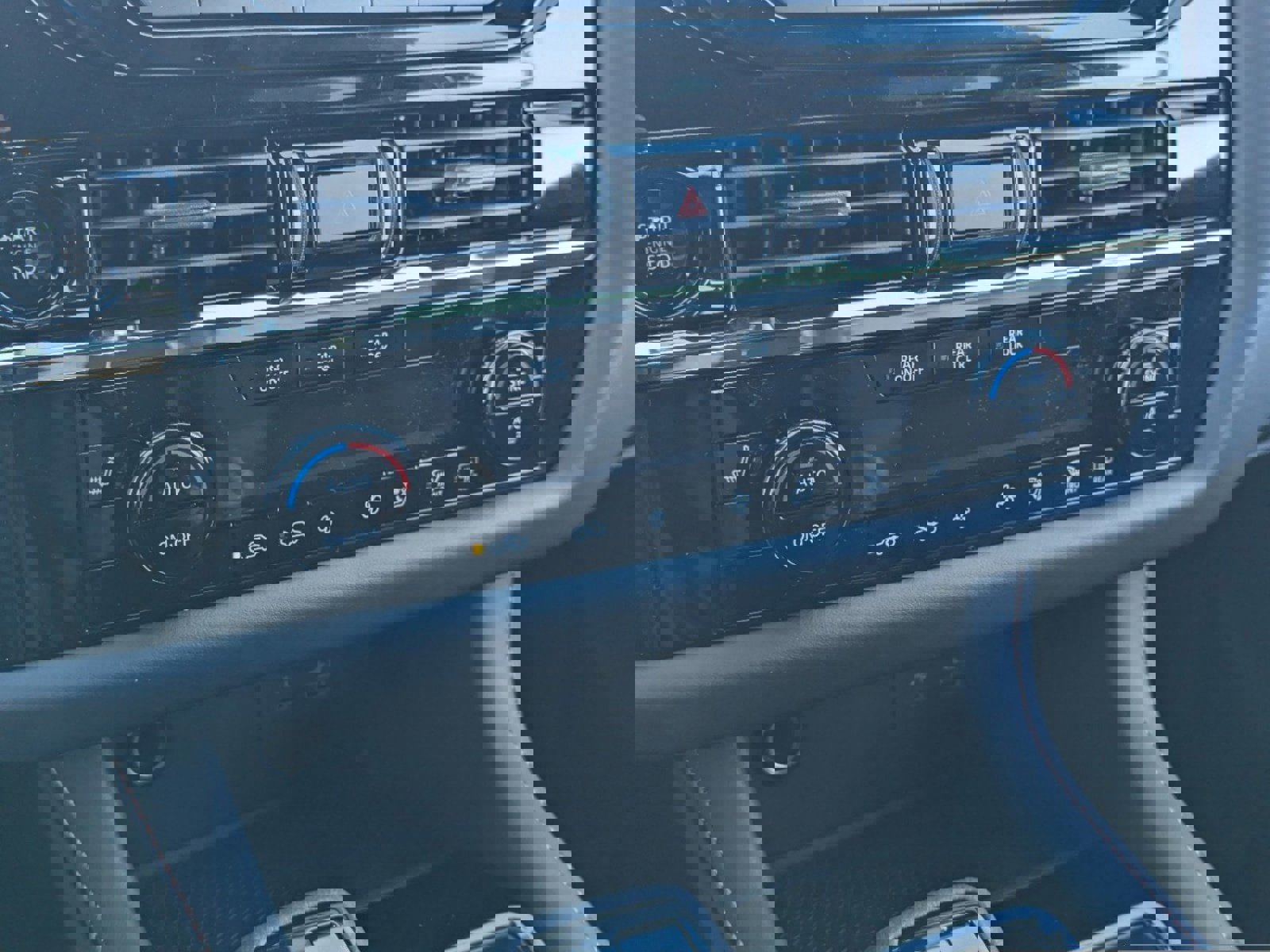 New 2025 Nissan Pathfinder Rock Creek image 17