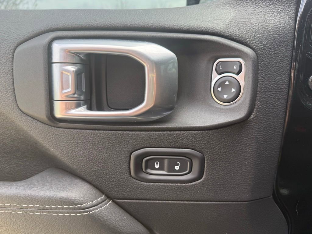 Used 2022 Jeep Wrangler Unlimited Sahara w/ LED Lighting Group image 26