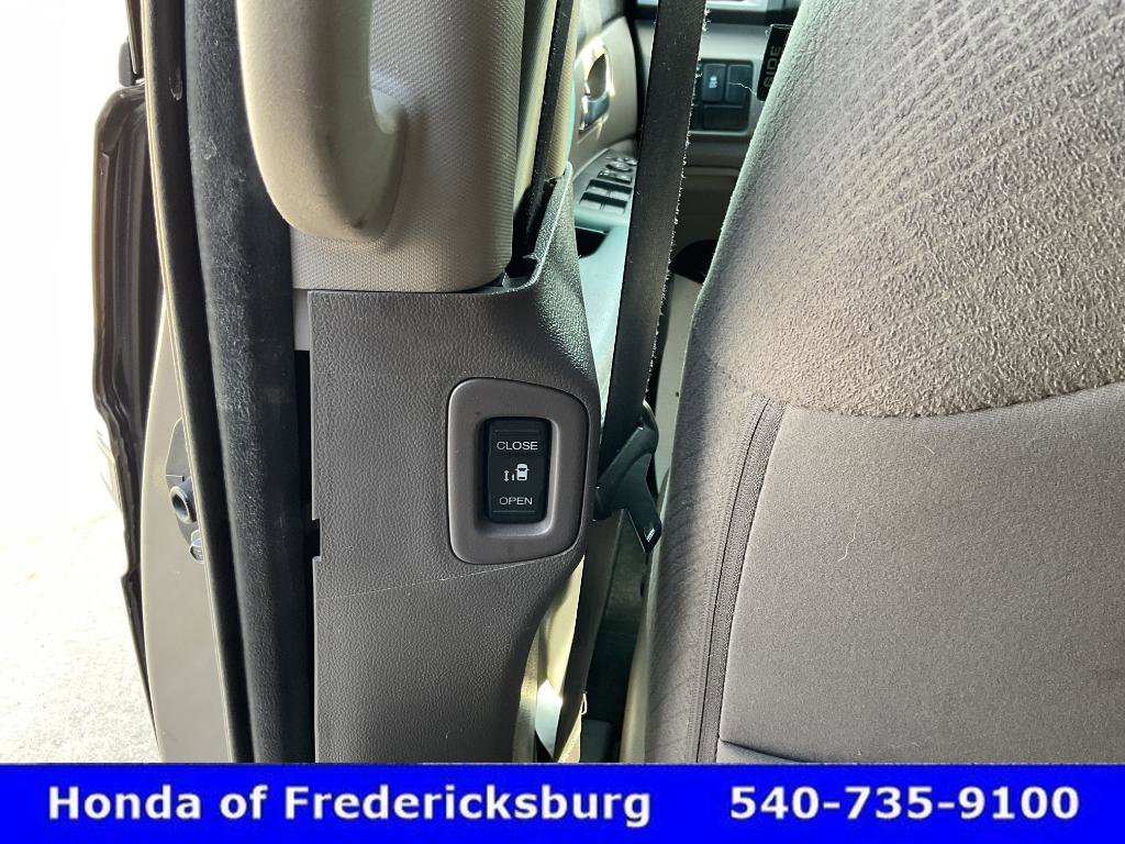 Used 2016 Honda Odyssey SE image 34