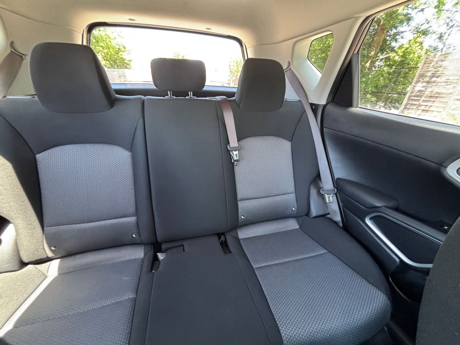 Used 2025 Kia Soul LX w/ LX Technology Package FWD image 36