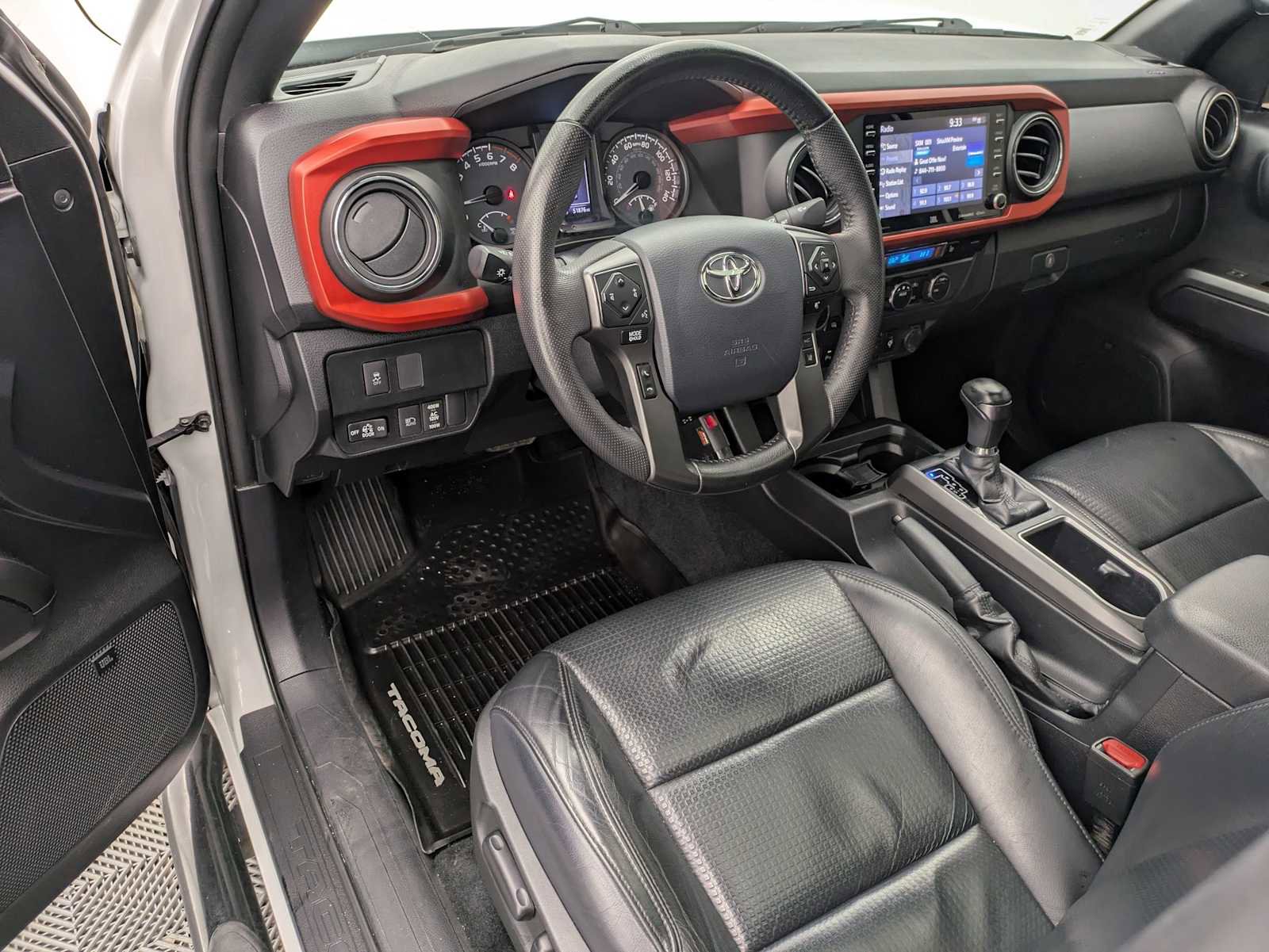 Used 2020 Toyota Tacoma TRD Off-Road w/ TRD Premium Off Road Package image 2
