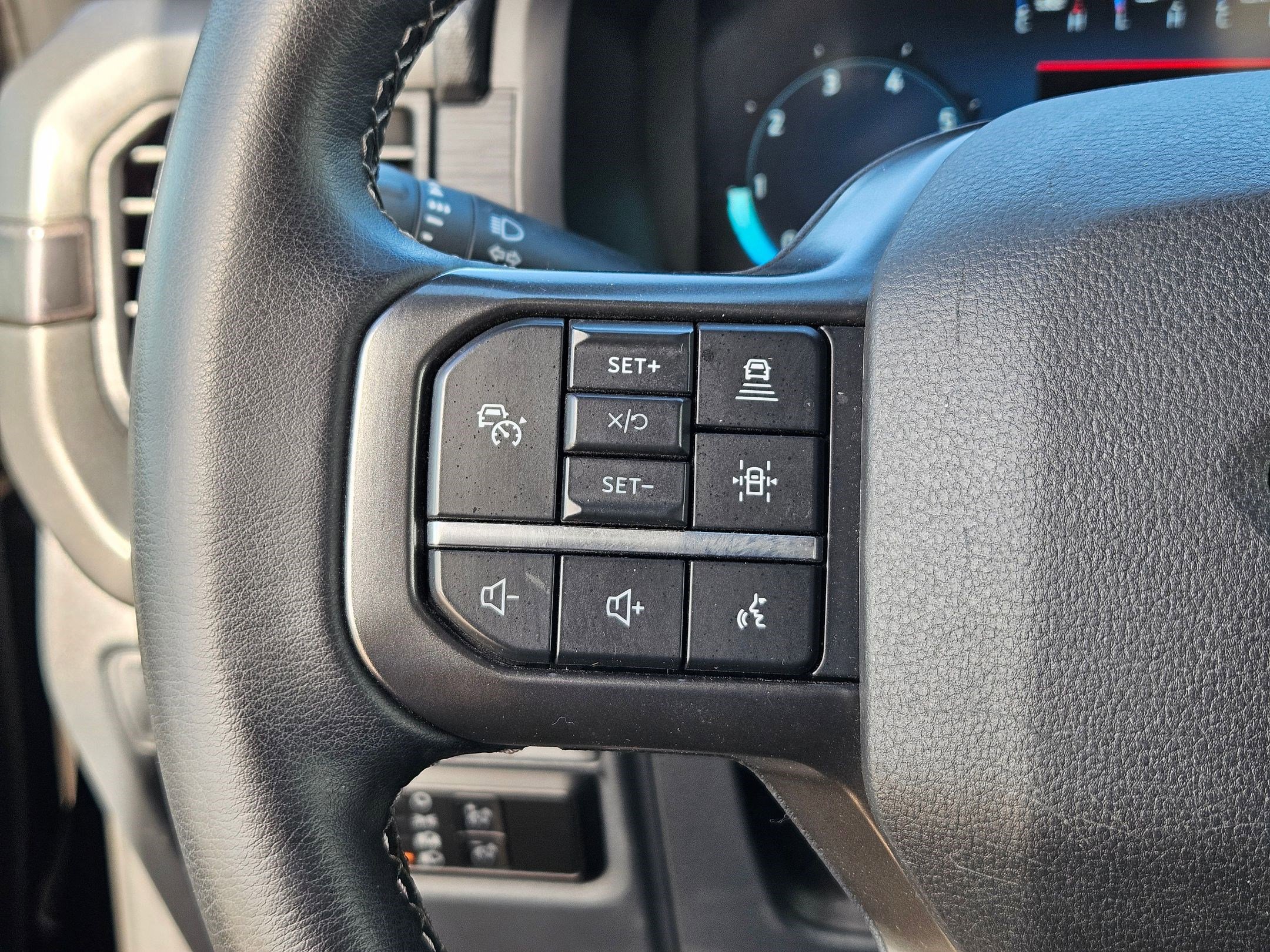 Used 2024 Ford F150 XLT w/ Equipment Group 302A MID image 17