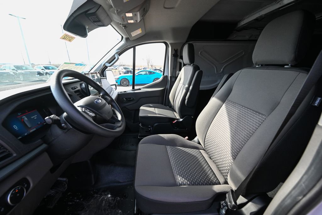 New 2026 Ford Transit 250 Low Roof w/ Load Area Protection Package RWD image 15