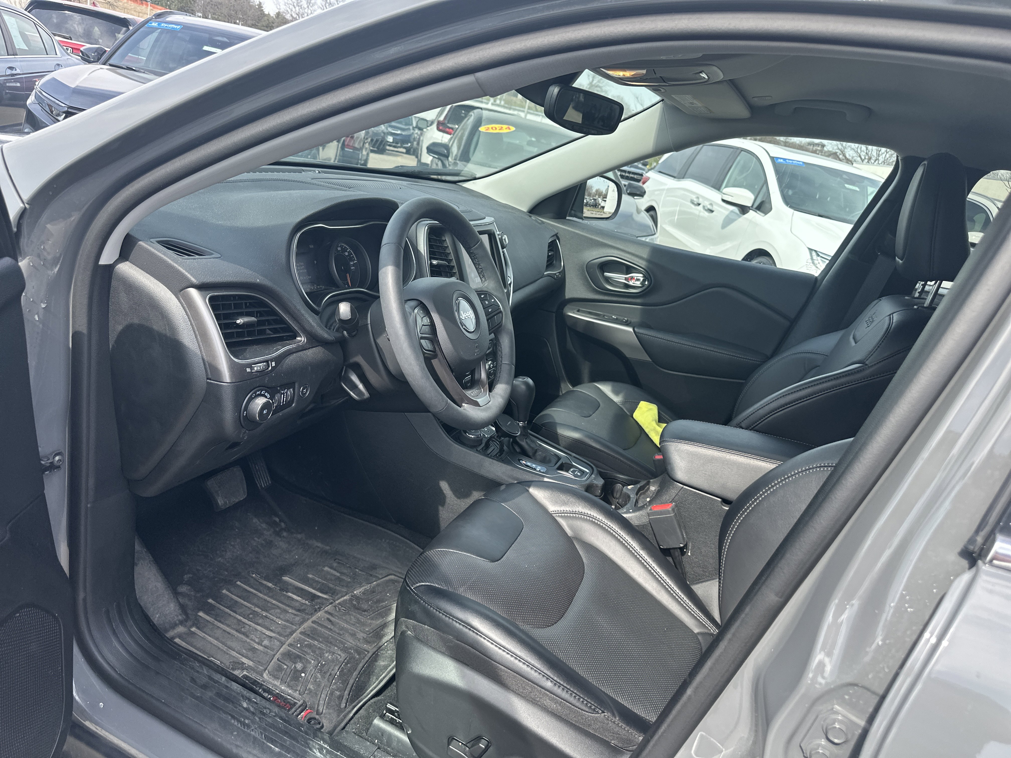 Used 2022 Jeep Cherokee Latitude Lux image 14