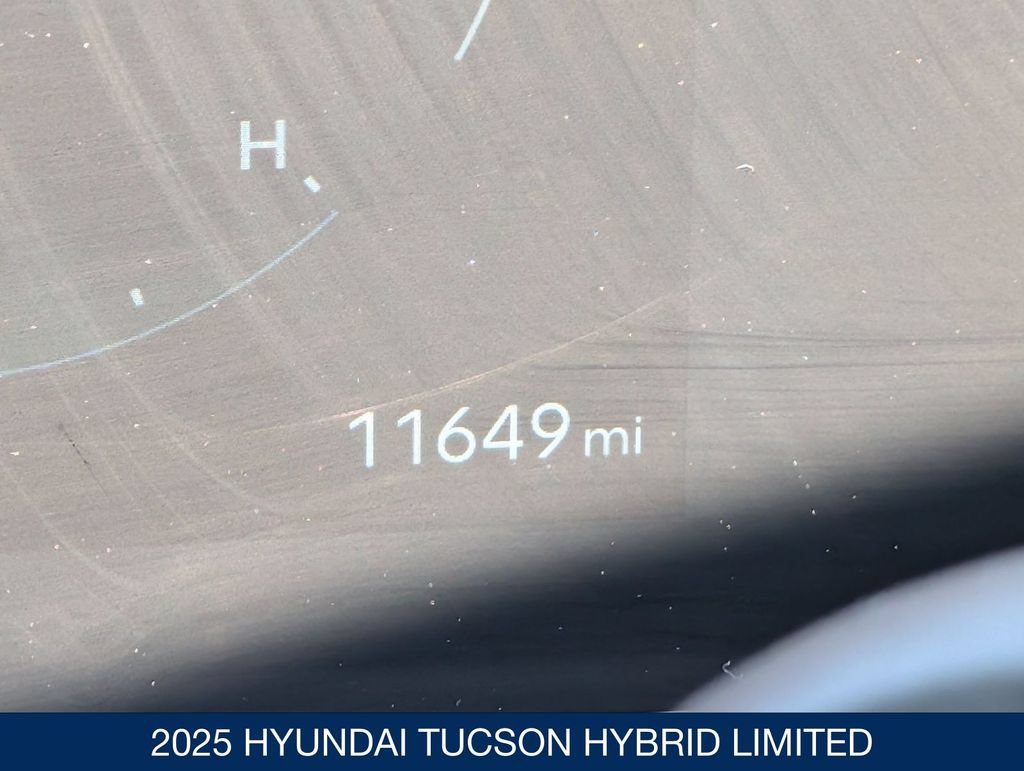 Certified 2025 Hyundai Tucson Limited AWD/4WD image 25