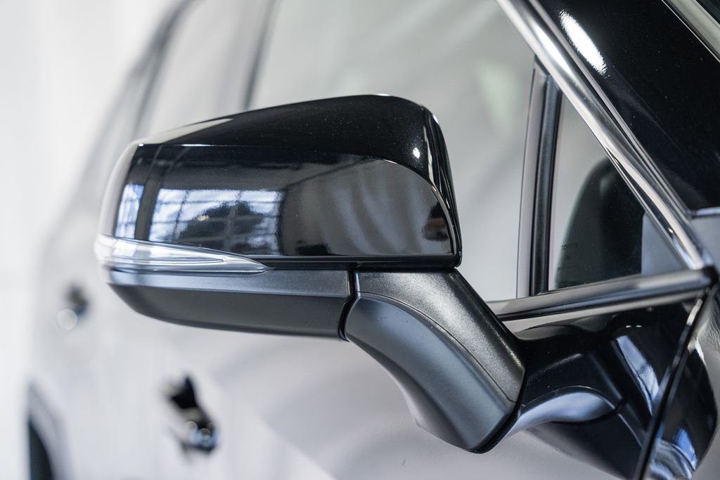 Used 2025 Toyota RAV4 XLE image 14