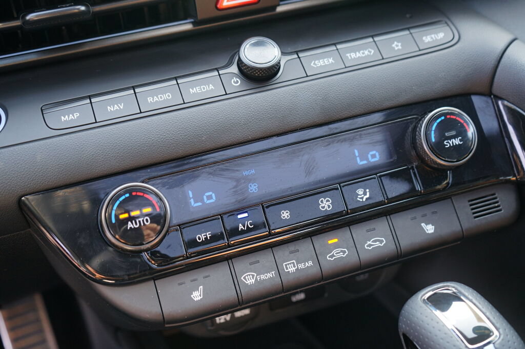 Certified 2025 Hyundai Elantra N FWD image 25