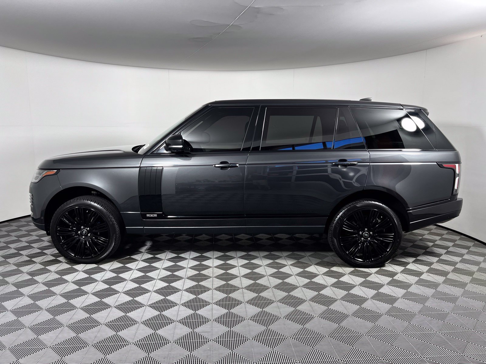 Used 2021 Land Rover Range Rover P525 Westminster Edition LWB AWD/4WD image 8