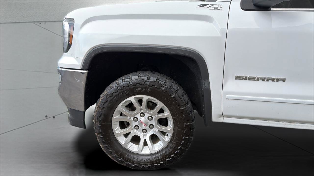 Used 2018 GMC Sierra 1500 SLE w/ Suspension Package, Off-Road AWD/4WD image 30