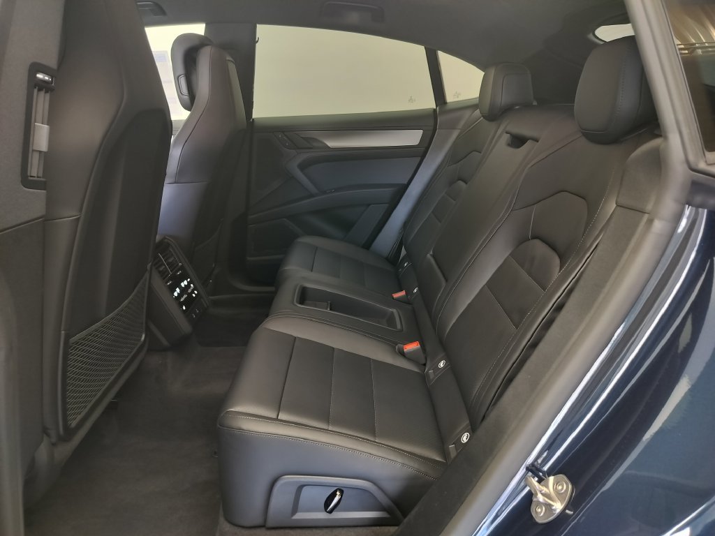 New 2026 Porsche Cayenne Electric Coupe AWD/4WD image 18