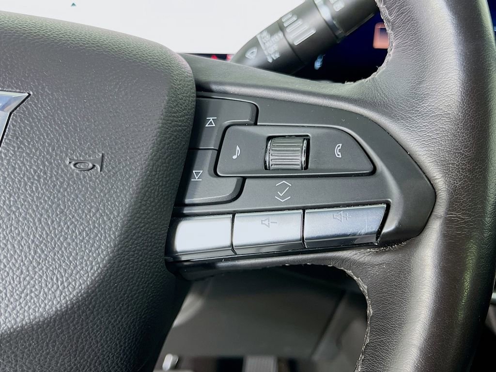 Used 2024 Cadillac XT4 Premium Luxury AWD/4WD image 17