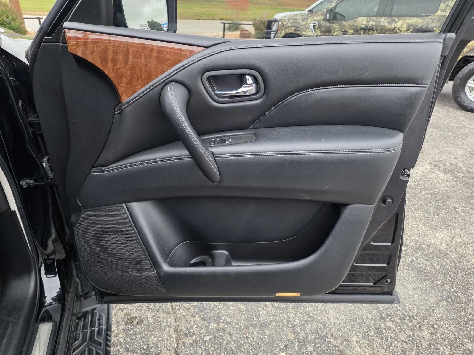 Used 2018 INFINITI QX80 2WD image 17