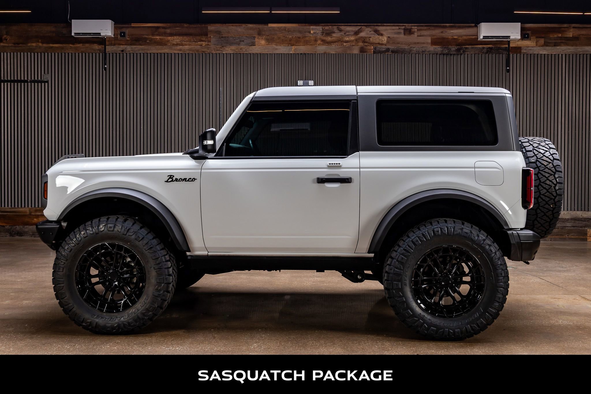 Used 2023 Ford Bronco Badlands AWD/4WD image 6