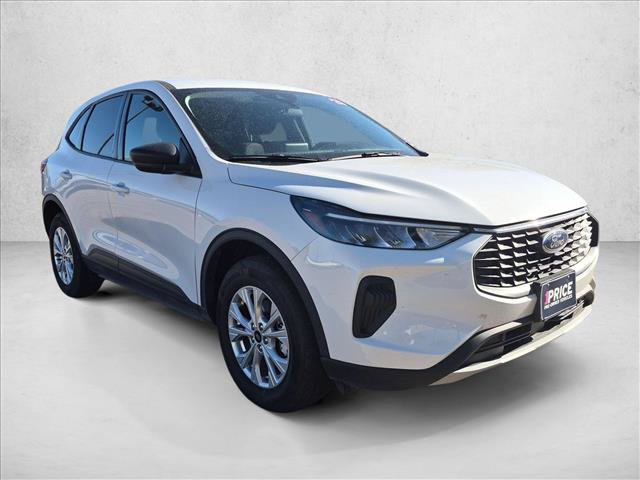 Used 2025 Ford Escape Active AWD/4WD image 3