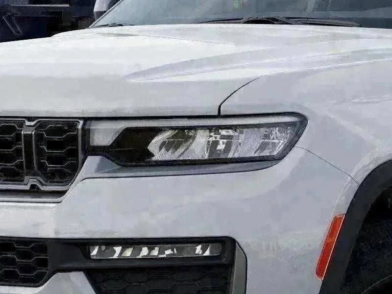 Certified 2026 Jeep Grand Cherokee Limited w/ Limited Altitude Package AWD/4WD image 72