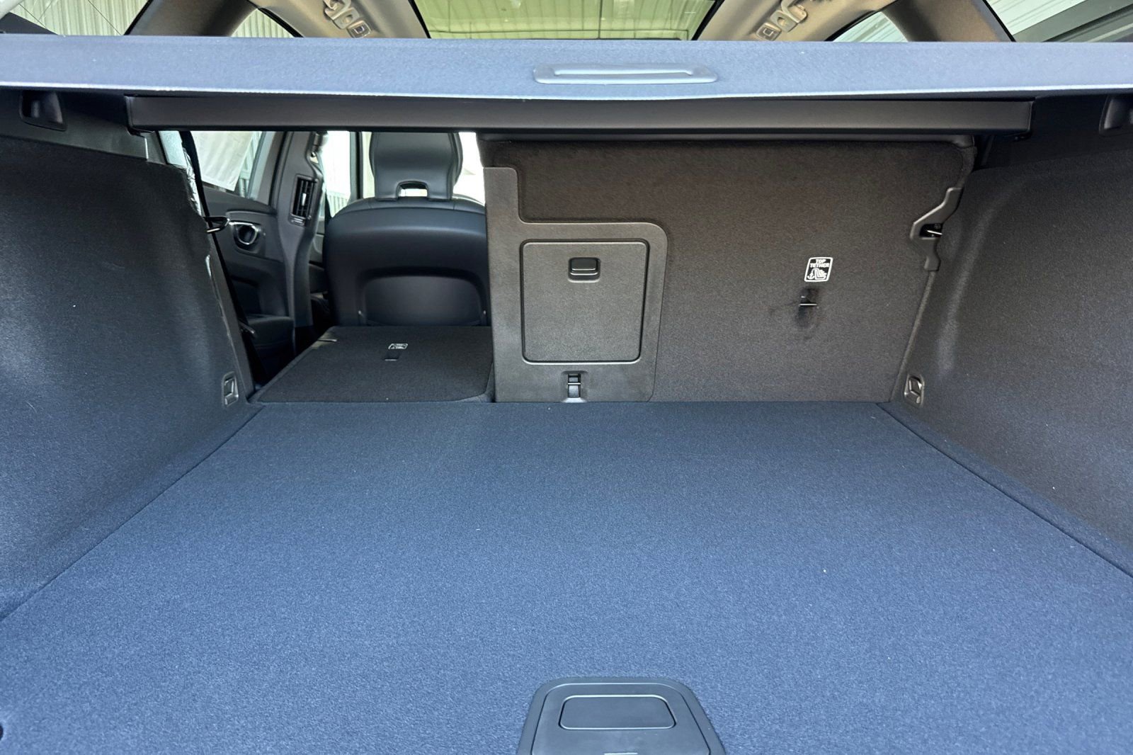 New 2025 Volvo XC60 B5 Core w/ Protection Package Premier image 14