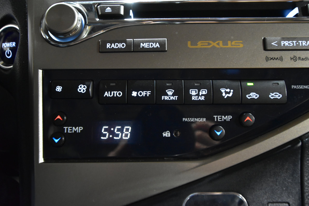 Used 2013 Lexus RX 450h AWD image 30