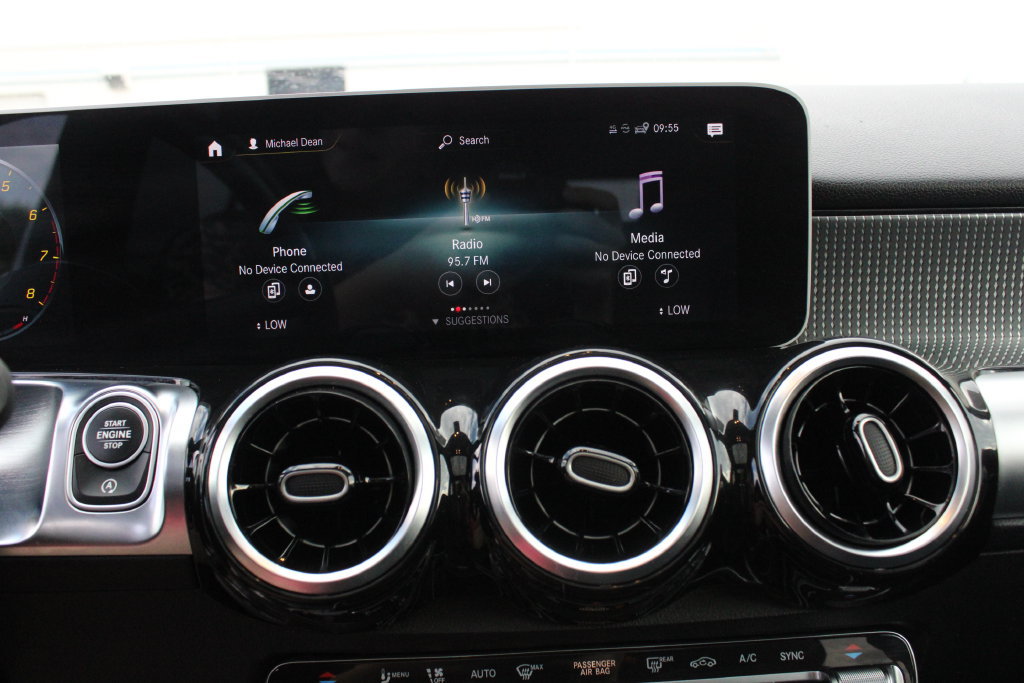 Used 2021 Mercedes-Benz GLB 250 image 17