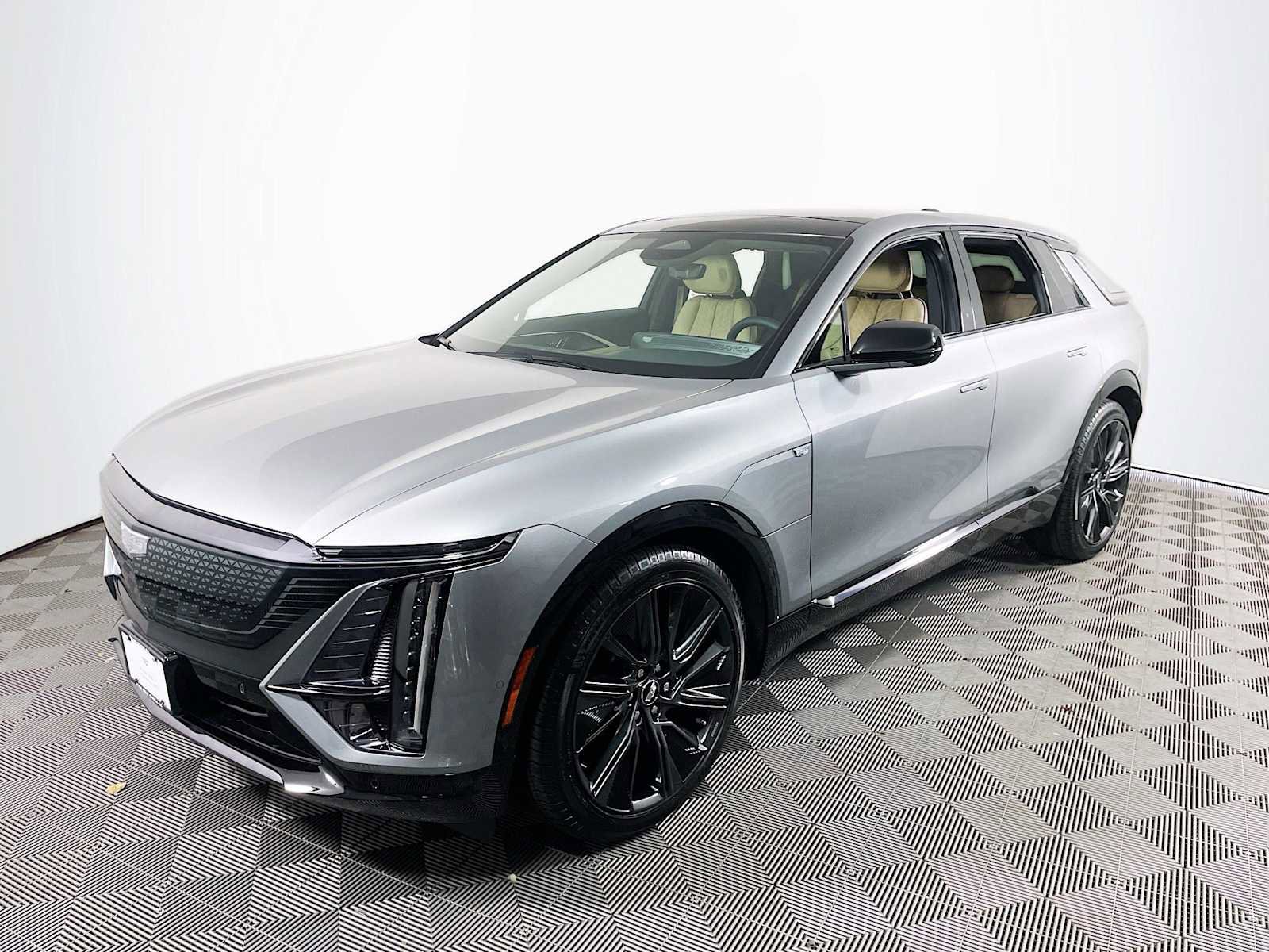 New 2025 Cadillac Lyriq Sport image 1