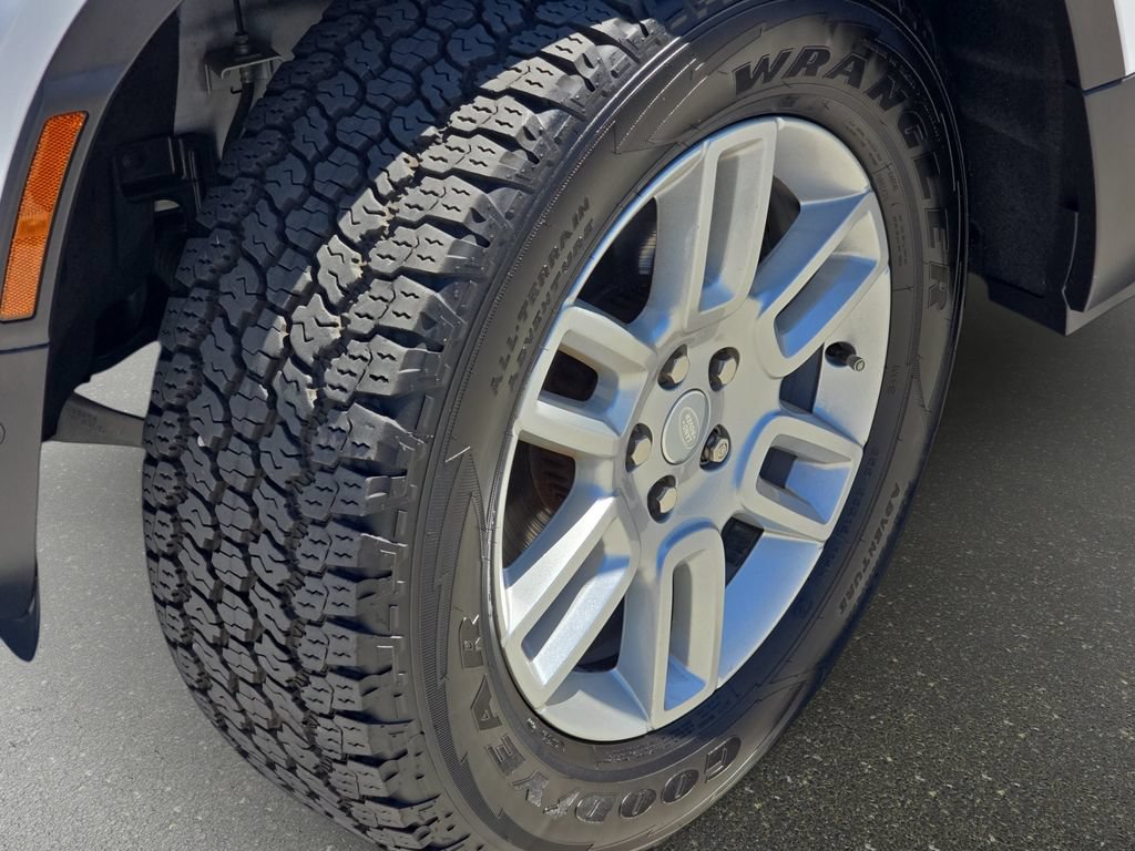 Certified 2023 Land Rover Defender 110 S AWD/4WD image 31