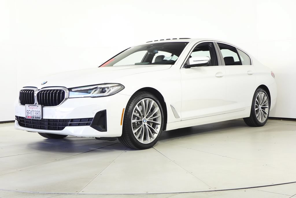 Used 2023 BMW 530i w/ Convenience Package RWD image 2